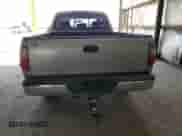 2005 Toyota Tundra SR5 z VIN 5TBRT34105S456421, wystawiony jako Copart lot #81968065 z przebiegiem 199 229 mil mil oraz Szkoda całkowita • Salvage title. Historia ofert i sprzedaży dostępna na DreamBid. Obrazek 6.