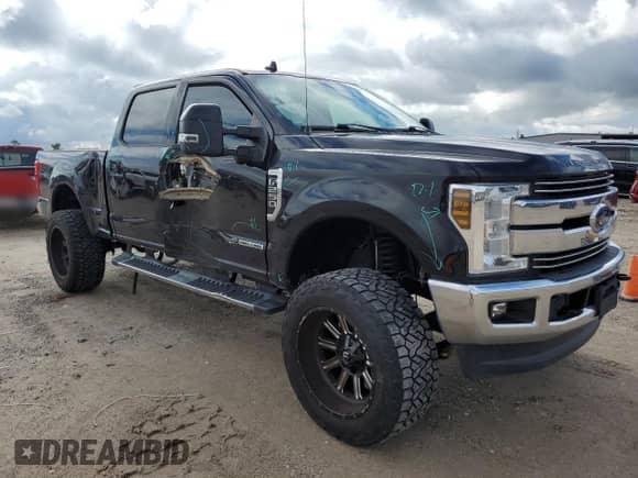 2019 Ford F-250 XL with VIN 1FT7W2BTXKEF68777, listed as a Copart auction lot 71461614 with 58,342 mi miles and Salvage title. Bid and sale history available at DreamBid. Image 4.