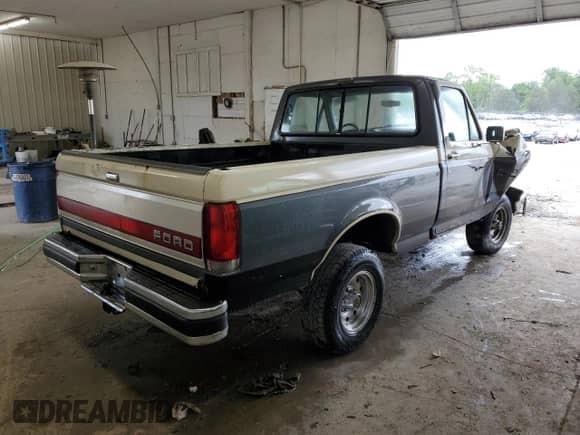 1988 Ford F-150 with VIN 1FTEF14N7JNA01098, listed as a Copart auction lot 54532284 with 2,899 mi miles and Salvage title. Bid and sale history available at DreamBid. Image 3.