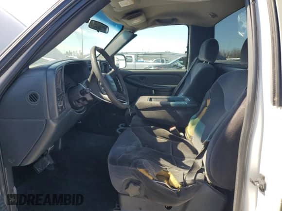 2002 GMC Sierra 1500 SLE with VIN 1GTEC14V22Z329550, listed as a Copart auction lot 46582965 with 206,097 mi miles and Salvage title. Bid and sale history available at DreamBid. Image 7.
