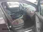 2015 Chevrolet Trax LTZ z VIN KL7CJNSB3FB063402, wystawiony jako IAAI lot #42977138 z przebiegiem 163 571 mil mil oraz . Historia ofert i sprzedaży dostępna na DreamBid. Obrazek 5.