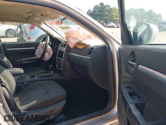 2010 Dodge Charger SXT with VIN 2B3CA3CV7AH126938, listed as a IAAI auction lot 42838919 with 188,868 mi miles and . Bid and sale history available at DreamBid. Image 5.