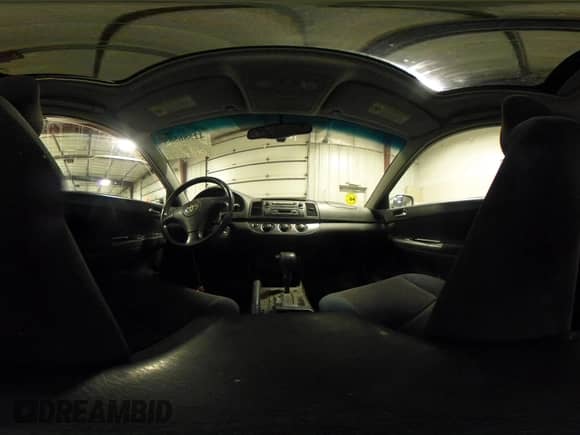 2002 Toyota Camry LE z VIN 4T1BE32K02U033310, wystawiony jako IAAI lot #42586585 z przebiegiem 154 658 mil mil oraz . Historia ofert i sprzedaży dostępna na DreamBid. Obrazek 20.