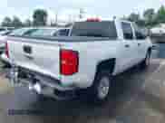 2018 Chevrolet Silverado 1500 Work Truck z VIN 3GCPCNEH2JG399332, wystawiony jako IAAI lot #42371207 z przebiegiem 188 480 mil mil oraz . Historia ofert i sprzedaży dostępna na DreamBid. Obrazek 4.