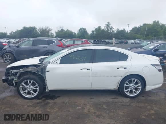 2014 Nissan Maxima S z VIN 1N4AA5AP5EC911401, wystawiony jako IAAI lot #43011639 z przebiegiem 179 267 mil mil oraz . Historia ofert i sprzedaży dostępna na DreamBid. Obrazek 15.