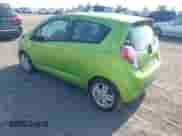 2015 Chevrolet Spark LT z VIN KL8CD6S91FC790487, wystawiony jako IAAI lot #42860074 z przebiegiem 109 236 mil mil oraz . Historia ofert i sprzedaży dostępna na DreamBid. Obrazek 3.