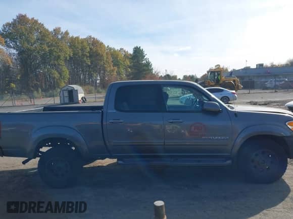 2004 Toyota Tundra Limited with VIN 5TBDT48194S452876, listed as a IAAI auction lot 43553253 with 453,466 mi miles and . Bid and sale history available at DreamBid. Image 13.