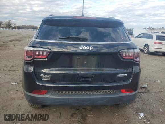 2018 Jeep Compass Latitude с VIN 3C4NJDBB0JT177774, выставлен на аукционе Copart как лот 90045105 с пробегом 106 961 миль миль и Списание • Salvage title. История ставок и продаж доступна на DreamBid. Изображение 6.