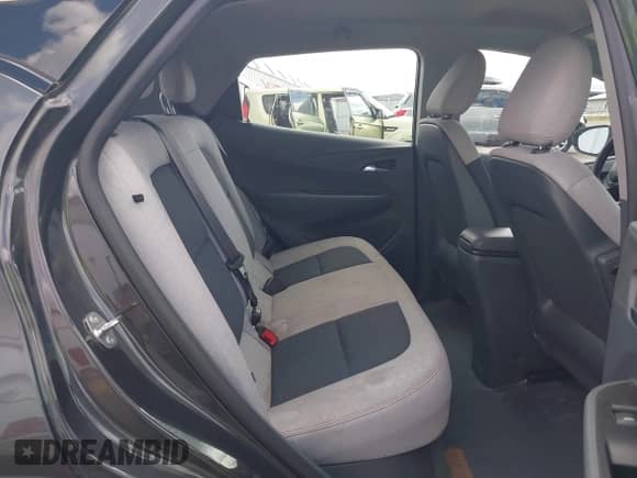 2021 Chevrolet Bolt EV LT z VIN 1G1FY6S01M4111120, wystawiony jako IAAI lot #42294119 z przebiegiem 42 950 mil mil oraz . Historia ofert i sprzedaży dostępna na DreamBid. Obrazek 8.