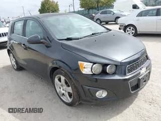 2015 Chevrolet Sonic LTZ с VIN 1G1JE6SB5F4187091, выставлен на аукционе IAAI как лот 43239971 с пробегом 123 749 миль миль и . История ставок и продаж доступна на DreamBid. Изображение 1.