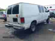 2007 Ford Econoline Cargo Commercial z VIN 1FTNE24L87DA53023, wystawiony jako IAAI lot #42457310 z przebiegiem Nie podano mil oraz . Historia ofert i sprzedaży dostępna na DreamBid. Obrazek 4.