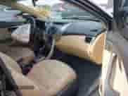 2013 Hyundai Elantra Limited z VIN 5NPDH4AE7DH314023, wystawiony jako IAAI lot #39439583 z przebiegiem 213 104 mil mil oraz . Historia ofert i sprzedaży dostępna na DreamBid. Obrazek 5.