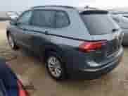 2020 Volkswagen Tiguan S с VIN 3VV0B7AX6LM057871, выставлен на аукционе Copart как лот 68898595 с пробегом 27 496 миль миль и На запчасти • Non repairable. История ставок и продаж доступна на DreamBid. Изображение 2.