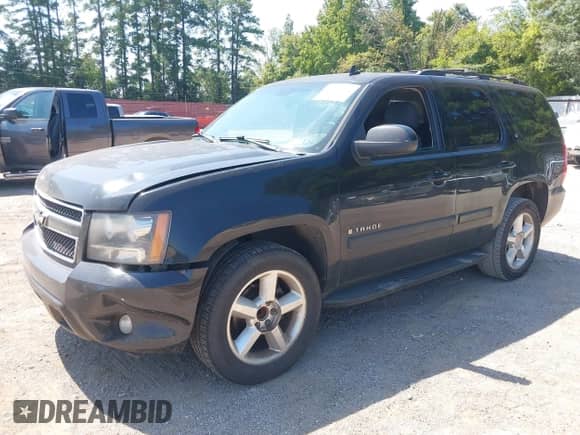 2008 Chevrolet Tahoe 1LT с VIN 1GNFC13018R227070, выставлен на аукционе IAAI как лот 43174419 с пробегом 331 689 миль миль и . История ставок и продаж доступна на DreamBid. Изображение 2.