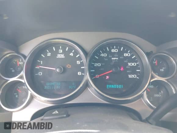2011 Chevrolet Silverado 1500 LT z VIN 3GCPKSEA4BG110005, wystawiony jako IAAI lot #43310190 z przebiegiem 212 111 mil mil oraz . Historia ofert i sprzedaży dostępna na DreamBid. Obrazek 7.