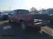 1995 GMC Sierra 1500 z VIN 2GTEC19K1S1571236, wystawiony jako IAAI lot #42096998 z przebiegiem 195 722 mil mil oraz . Historia ofert i sprzedaży dostępna na DreamBid. Obrazek 3.