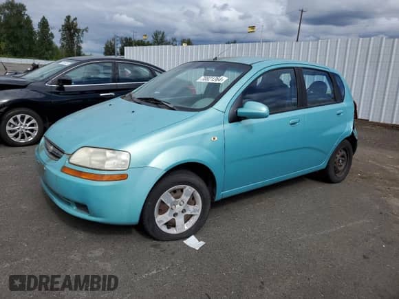 2005 Chevrolet Aveo LS z VIN KL1TD62625B319442, wystawiony jako Copart lot #70821264 z przebiegiem 304 432 mil mil oraz Szkoda całkowita • Salvage title. Historia ofert i sprzedaży dostępna na DreamBid. Obrazek 1.