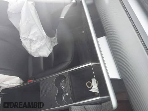 2023 Tesla Model Y Long Range с VIN 7SAYGDEE4PA044024, выставлен на аукционе IAAI как лот 43070806 с пробегом Не указан миль и . История ставок и продаж доступна на DreamBid. Изображение 16.