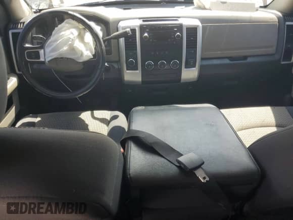2010 Dodge 1500 SLT с VIN 1D7RV1GT3AS114424, выставлен на аукционе Copart как лот 81759645 с пробегом Не указан миль и Списание • Salvage title. История ставок и продаж доступна на DreamBid. Изображение 8.