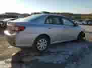 2011 Toyota Corolla L z VIN 2T1BU4EE4BC748137, wystawiony jako Copart lot #87209735 z przebiegiem 301 565 mil mil oraz Czysty tytuł • Clean title. Historia ofert i sprzedaży dostępna na DreamBid. Obrazek 3.