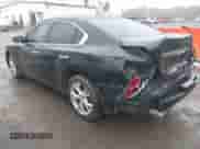 2014 Nissan Maxima S z VIN 1N4AA5AP9EC905908, wystawiony jako IAAI lot #43253021 z przebiegiem 118 012 mil mil oraz . Historia ofert i sprzedaży dostępna na DreamBid. Obrazek 3.