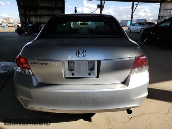 2010 Honda Accord LX z VIN 1HGCP2E39AA118147, wystawiony jako Copart lot #43187675 z przebiegiem Nie podano mil oraz Szkoda całkowita • Salvage title. Historia ofert i sprzedaży dostępna na DreamBid. Obrazek 6.