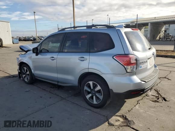2017 Subaru Forester z VIN JF2SJABCXHH509160, wystawiony jako Copart lot #84607595 z przebiegiem 80 195 mil mil oraz Szkoda całkowita • Salvage title. Historia ofert i sprzedaży dostępna na DreamBid. Obrazek 2.