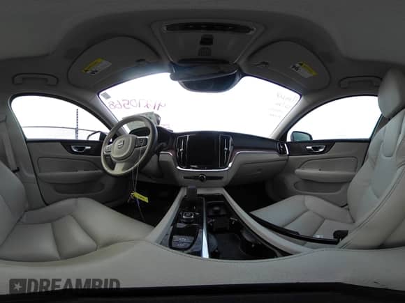 2022 Volvo S60 Momentum z VIN 7JRL12TZ9NG186640, wystawiony jako IAAI lot #41270568 z przebiegiem 15 789 mil mil oraz . Historia ofert i sprzedaży dostępna na DreamBid. Obrazek 19.