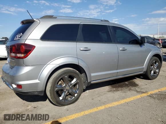 2015 Dodge Journey Crossroad with VIN 3C4PDCGG0FT529676, listed as a Copart auction lot 70231195 with 152,903 mi miles and Salvage title. Bid and sale history available at DreamBid. Image 3.
