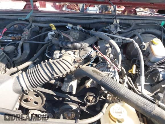 2007 Jeep Wrangler Unlimited Sahara z VIN 1J8GA59187L211825, wystawiony jako IAAI lot #42313099 z przebiegiem 107 554 mil mil oraz . Historia ofert i sprzedaży dostępna na DreamBid. Obrazek 10.