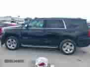 2017 Chevrolet Tahoe Premier z VIN 1GNSCCKC4HR209927, wystawiony jako IAAI lot #42299663 z przebiegiem 124 417 mil mil oraz . Historia ofert i sprzedaży dostępna na DreamBid. Obrazek 14.