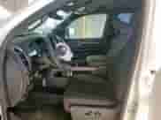 2025 Ram 1500 Big Horn z VIN 1C6RREFG0SN608564, wystawiony jako Copart lot #68022885 z przebiegiem 16 489 mil mil oraz Szkoda całkowita • Salvage title. Historia ofert i sprzedaży dostępna na DreamBid. Obrazek 7.