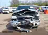 2004 GMC Sierra 1500 SLT z VIN 2GTEK19T741269934, wystawiony jako IAAI lot #41868373 z przebiegiem 185 406 mil mil oraz . Historia ofert i sprzedaży dostępna na DreamBid. Obrazek 13.