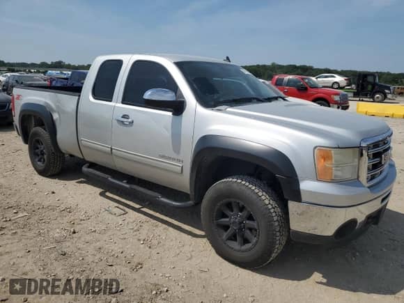 2010 GMC Sierra 1500 SLE z VIN 1GTSKVE38AZ281299, wystawiony jako Copart lot #68891555 z przebiegiem 202 105 mil mil oraz Szkoda całkowita • Salvage title. Historia ofert i sprzedaży dostępna na DreamBid. Obrazek 4.