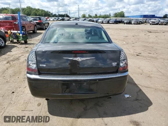 2010 Chrysler 300 C с VIN 2C3CK6CT8AH151332, выставлен на аукционе Copart как лот 69303135 с пробегом 154 052 миль миль и Чистый • Clean title. История ставок и продаж доступна на DreamBid. Изображение 6.