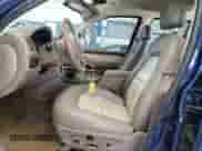 2005 Ford Explorer Eddie Bauer с VIN 1FMDU64K25UB54404, выставлен на аукционе Copart как лот 70653425 с пробегом 91 884 миль миль и Списание • Salvage title. История ставок и продаж доступна на DreamBid. Изображение 7.