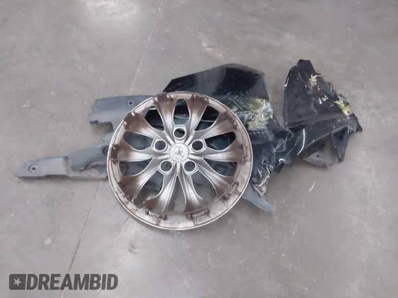 2015 Toyota Camry LE z VIN 4T4BF1FK6FR470378, wystawiony jako IAAI lot #43081978 z przebiegiem 121 709 mil mil oraz . Historia ofert i sprzedaży dostępna na DreamBid. Obrazek 12.