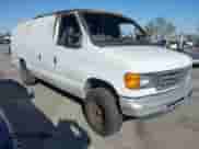 2007 Ford Econoline Cargo Commercial z VIN 1FTNS24W27DA64747, wystawiony jako IAAI lot #41915659 z przebiegiem Nie podano mil oraz . Historia ofert i sprzedaży dostępna na DreamBid. Obrazek 1.