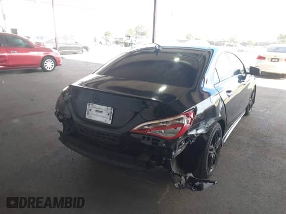 2018 Mercedes-Benz CLA 250 с VIN WDDSJ4EB9JN521929, выставлен на аукционе IAAI как лот 42827306 с пробегом 123 543 миль миль и . История ставок и продаж доступна на DreamBid. Изображение 4.