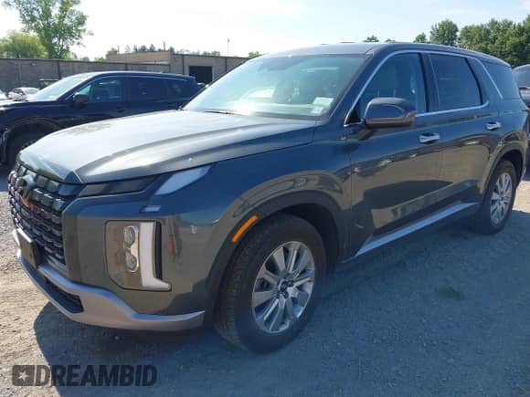 2023 Hyundai Palisade SE с VIN KM8R1DGE2PU568004, выставлен на аукционе IAAI как лот 42622013 с пробегом 15 506 миль миль и . История ставок и продаж доступна на DreamBid. Изображение 17.