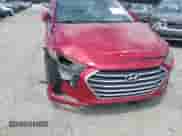 2017 Hyundai Elantra SE z VIN 5NPD84LF0HH145412, wystawiony jako IAAI lot #42907244 z przebiegiem 183 581 mil mil oraz . Historia ofert i sprzedaży dostępna na DreamBid. Obrazek 6.