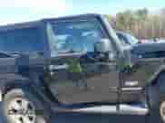 2012 Jeep Wrangler Sahara z VIN 1C4GJWBGXCL104006, wystawiony jako IAAI lot #41470054 z przebiegiem 148 472 mil mil oraz . Historia ofert i sprzedaży dostępna na DreamBid. Obrazek 13.