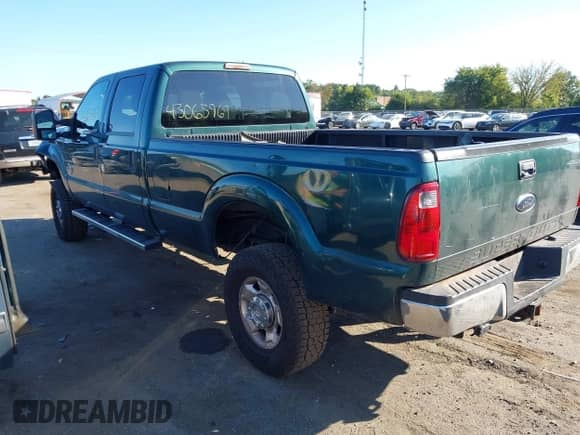 2011 Ford F-250 XL z VIN 1FT7W2BT6BEB07351, wystawiony jako IAAI lot #43065969 z przebiegiem 306 754 mil mil oraz . Historia ofert i sprzedaży dostępna na DreamBid. Obrazek 3.