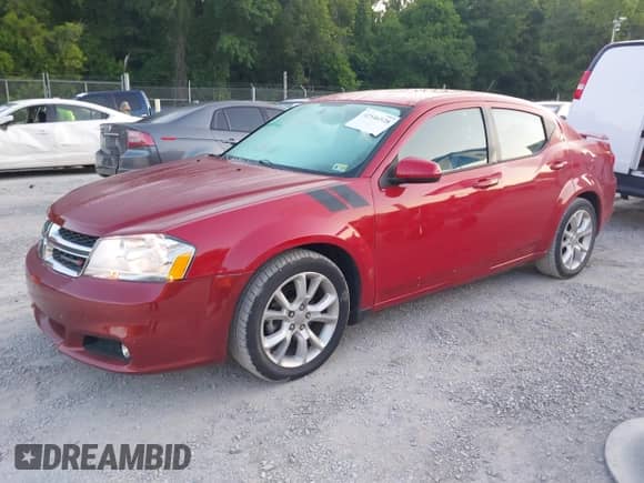 2012 Dodge Avenger R/T z VIN 1C3CDZBG5CN137706, wystawiony jako IAAI lot #42546528 z przebiegiem 107 624 mil mil oraz . Historia ofert i sprzedaży dostępna na DreamBid. Obrazek 17.