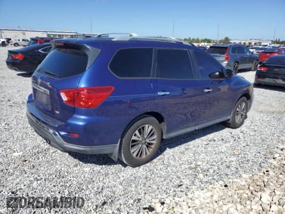 2017 Nissan Pathfinder S with VIN 5N1DR2MNXHC622930, listed as a Copart auction lot 82543195 with 160,697 mi miles and Clean title. Bid and sale history available at DreamBid. Image 3.