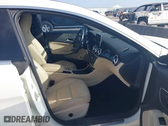 2015 Mercedes-Benz CLA 250 с VIN WDDSJ4EB0FN260066, выставлен на аукционе IAAI как лот 42759443 с пробегом 107 904 миль миль и . История ставок и продаж доступна на DreamBid. Изображение 5.