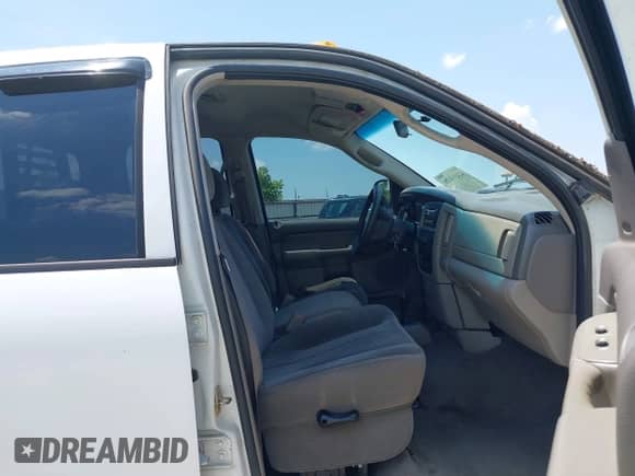2005 Dodge 2500 SLT with VIN 3D7KS28C75G741624, listed as a IAAI auction lot 42435628 with 309,649 mi miles and . Bid and sale history available at DreamBid. Image 5.