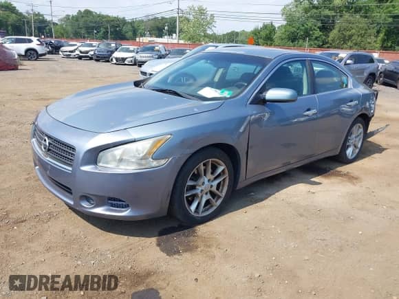 2012 Nissan Maxima SV z VIN 1N4AA5AP8CC842412, wystawiony jako IAAI lot #42798799 z przebiegiem 142 431 mil mil oraz . Historia ofert i sprzedaży dostępna na DreamBid. Obrazek 19.