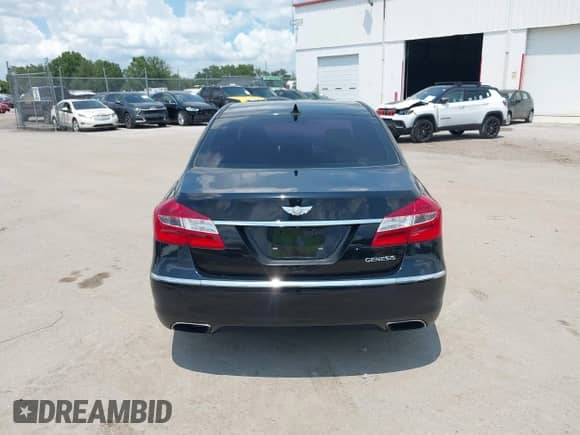 2014 Hyundai Genesis 3.8L с VIN KMHGC4DD2EU264763, выставлен на аукционе IAAI как лот 42813508 с пробегом 181 940 миль миль и . История ставок и продаж доступна на DreamBid. Изображение 16.