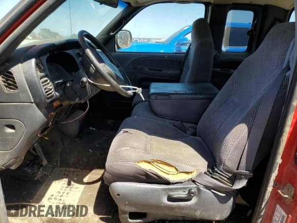 2000 Dodge 1500 с VIN 1B7HC13Z0YJ110286, выставлен на аукционе Copart как лот 65782315 с пробегом 165 672 миль миль и Чистый • Clean title. История ставок и продаж доступна на DreamBid. Изображение 7.